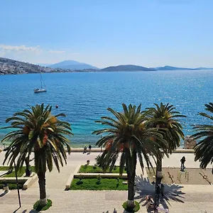 Pini 3*, Saranda Albanie